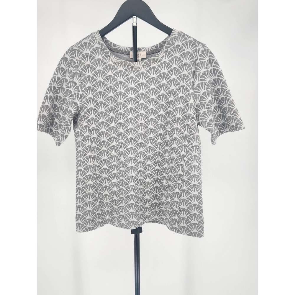 Ann Taylor LOFT Petite Grey White Fan Jacquard Knit Top MP Short Sleeve Crewneck